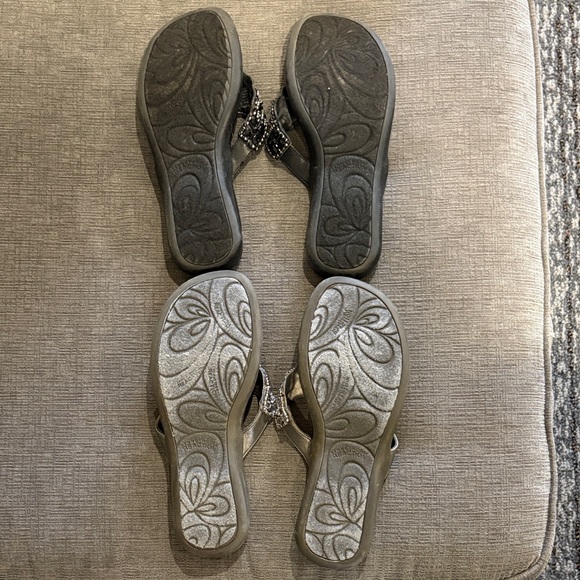 Kenneth Cole Reaction Black and Platinum Sandals - Picture 6 of 6